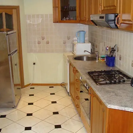 Apartment Apartment *